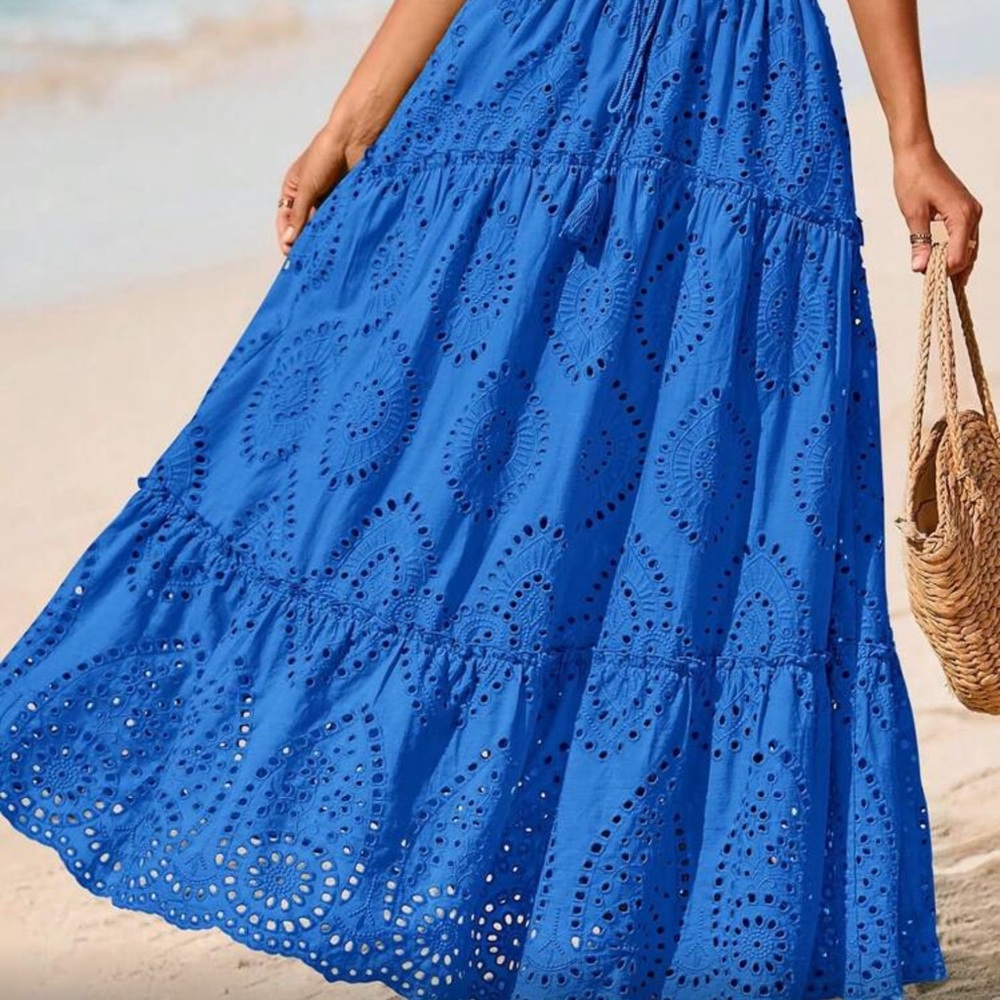 Elegant Cotton Blue Eyelet Maxi Skirt with Maxi Skirt - Picture 4 of 5